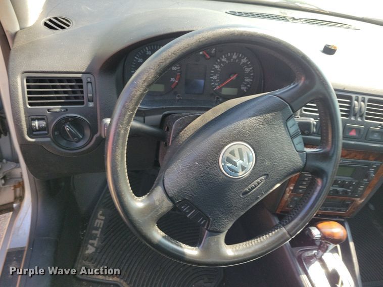 image for item JO9461 2003 Volkswagen Jetta 