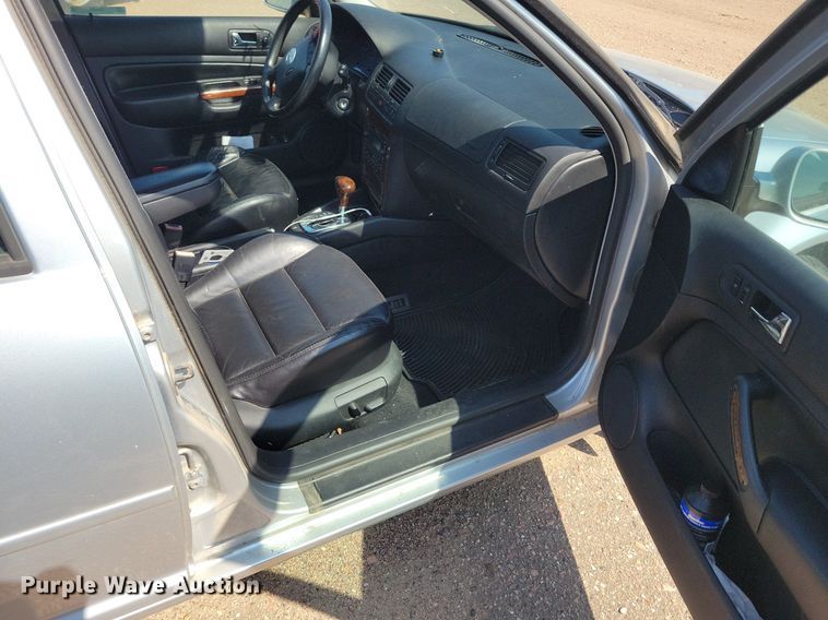 image for item JO9461 2003 Volkswagen Jetta 