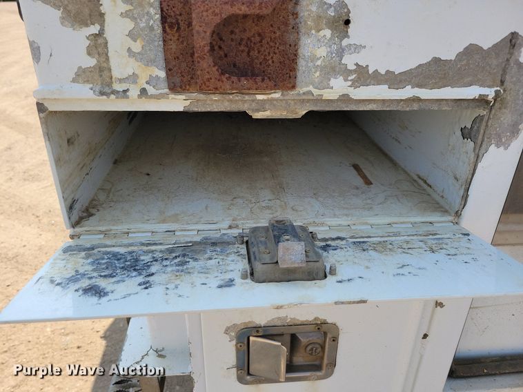 image for item JO9462 2012 International DuraStar 4400 bucket truck