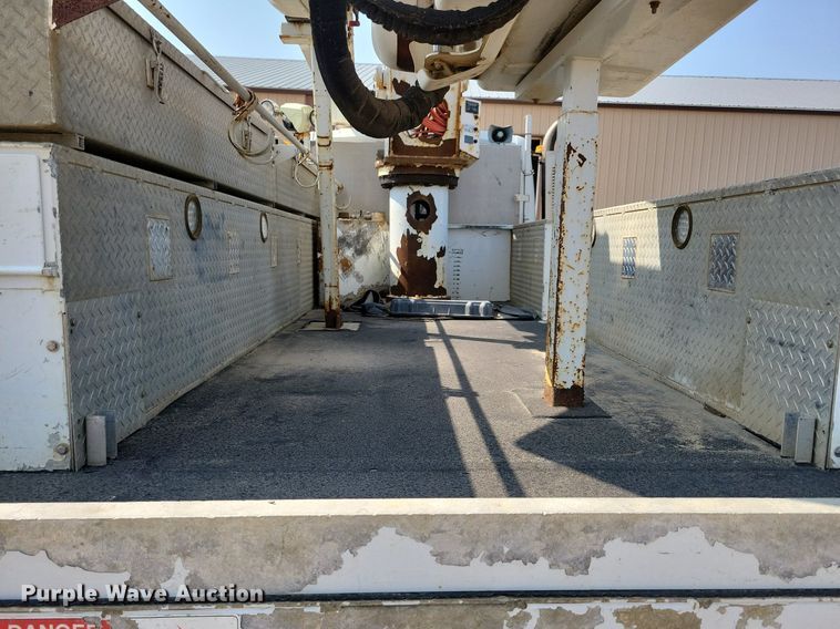 image for item JO9462 2012 International DuraStar 4400 bucket truck