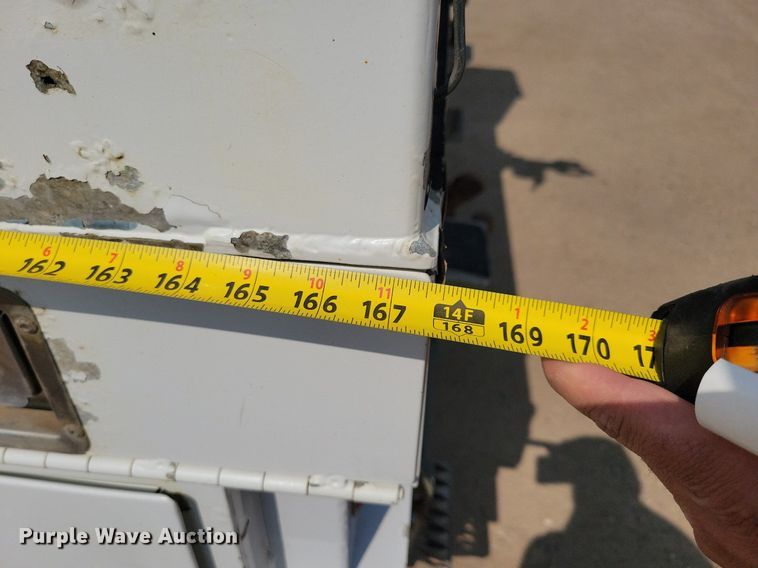 image for item JO9462 2012 International DuraStar 4400 bucket truck