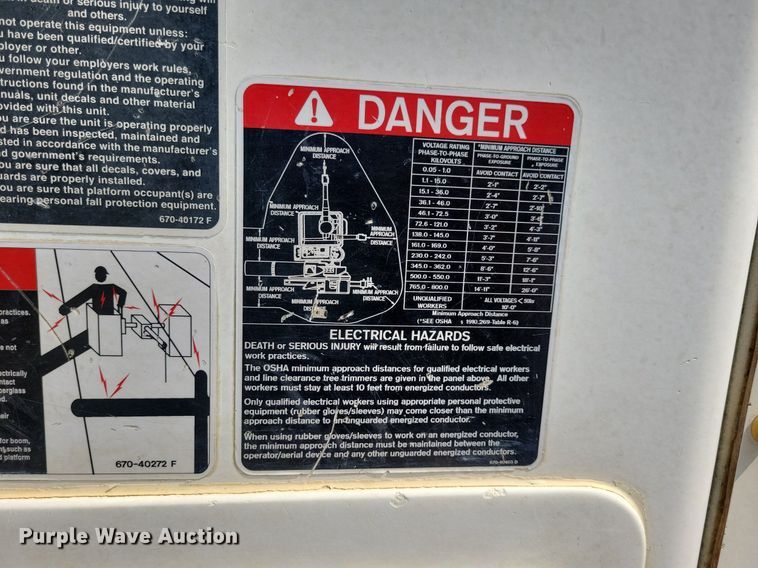 image for item JO9462 2012 International DuraStar 4400 bucket truck