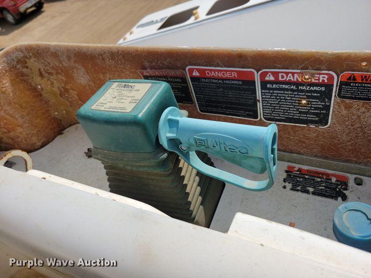 image for item JO9462 2012 International DuraStar 4400 bucket truck