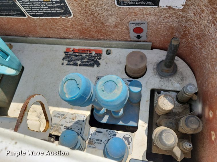 image for item JO9462 2012 International DuraStar 4400 bucket truck