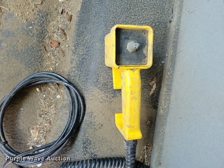 image for item JO9462 2012 International DuraStar 4400 bucket truck