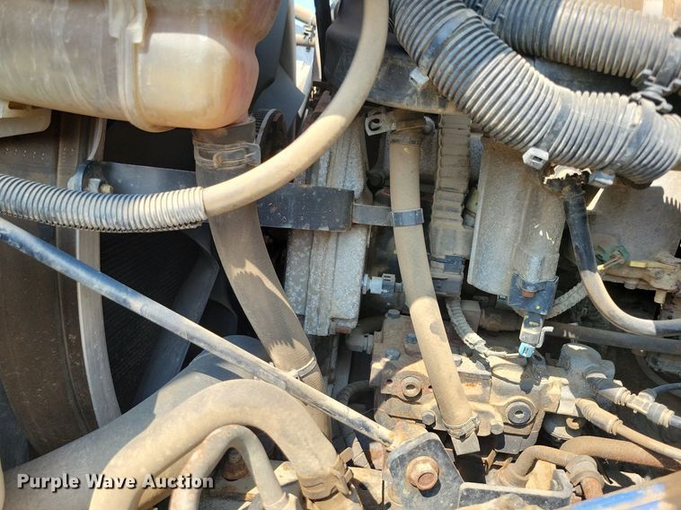 image for item JO9462 2012 International DuraStar 4400 bucket truck