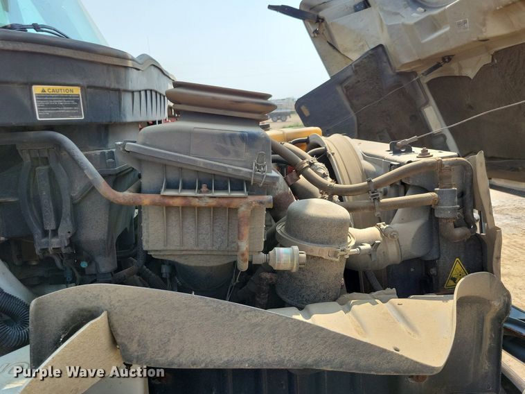 image for item JO9462 2012 International DuraStar 4400 bucket truck