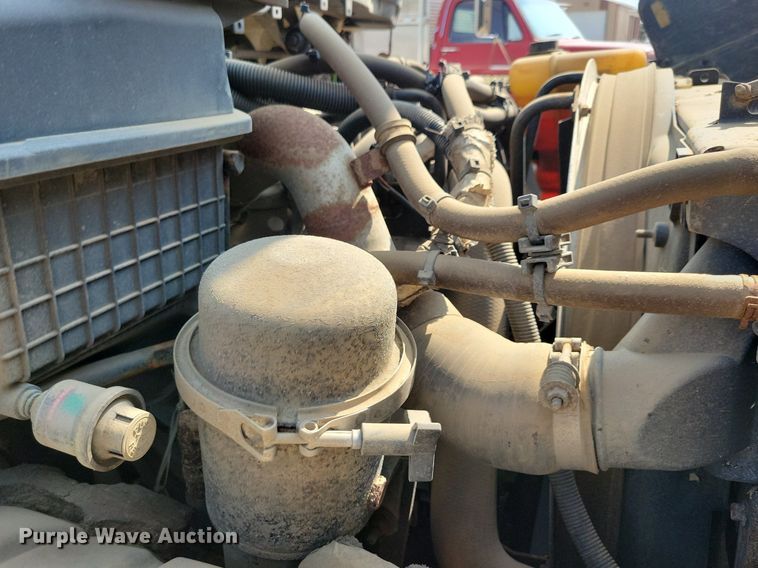 image for item JO9462 2012 International DuraStar 4400 bucket truck