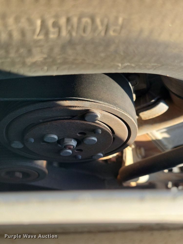 image for item JO9462 2012 International DuraStar 4400 bucket truck