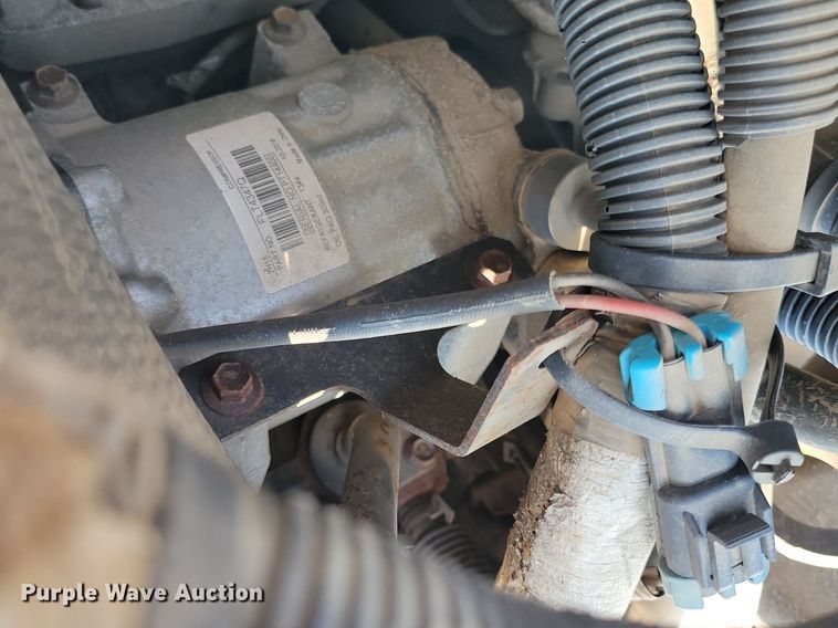 image for item JO9462 2012 International DuraStar 4400 bucket truck