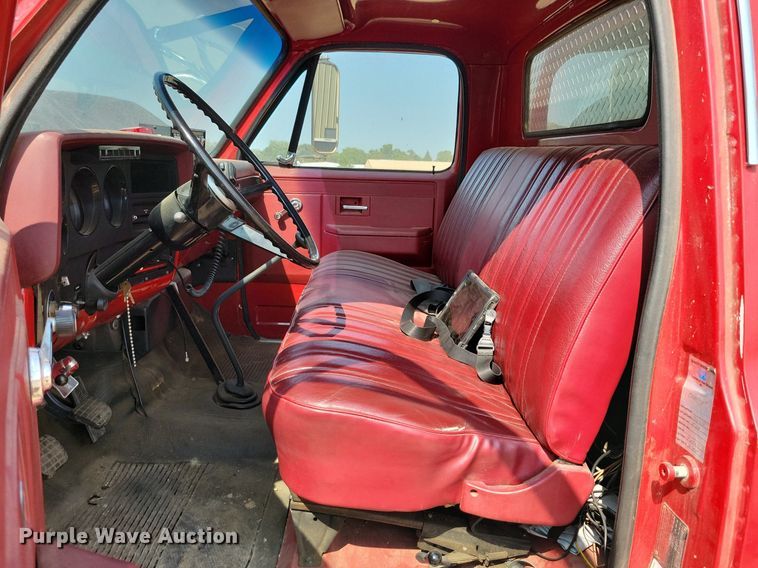 image for item JO9463 1983 Chevrolet  C60 pumper fire truck