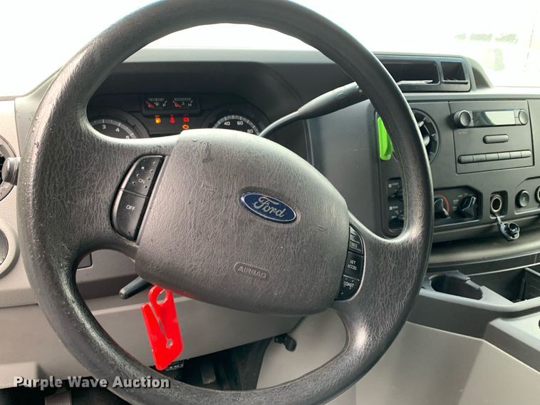 image for item JT9780 2014 Ford Econoline E350 Super Duty XL van