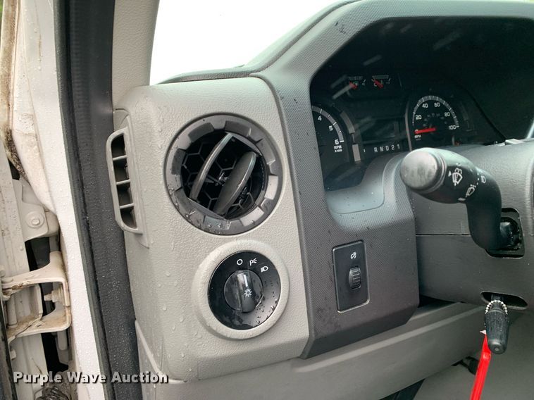 image for item JT9780 2014 Ford Econoline E350 Super Duty XL van