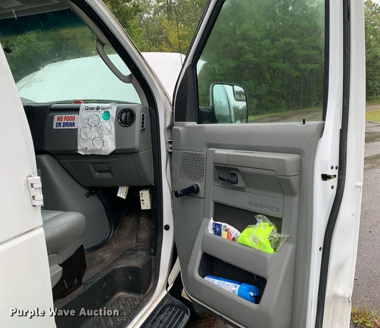 image for item JT9780 2014 Ford Econoline E350 Super Duty XL van