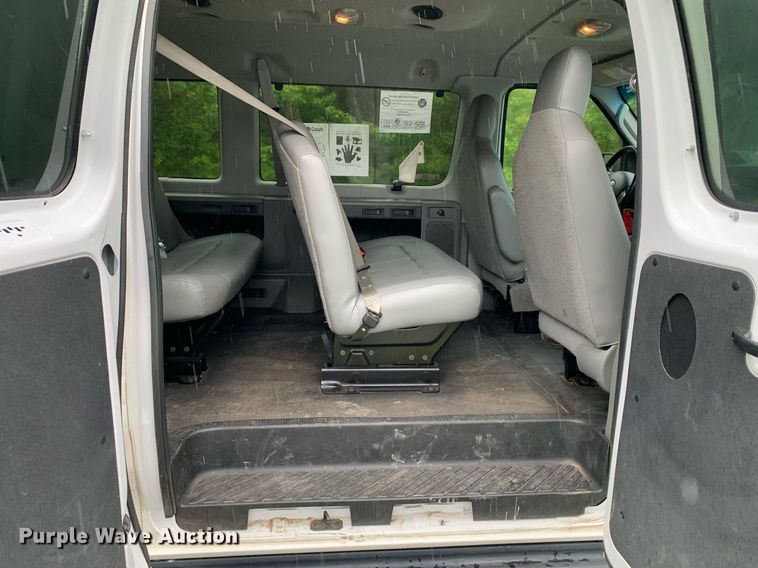 image for item JT9780 2014 Ford Econoline E350 Super Duty XL van