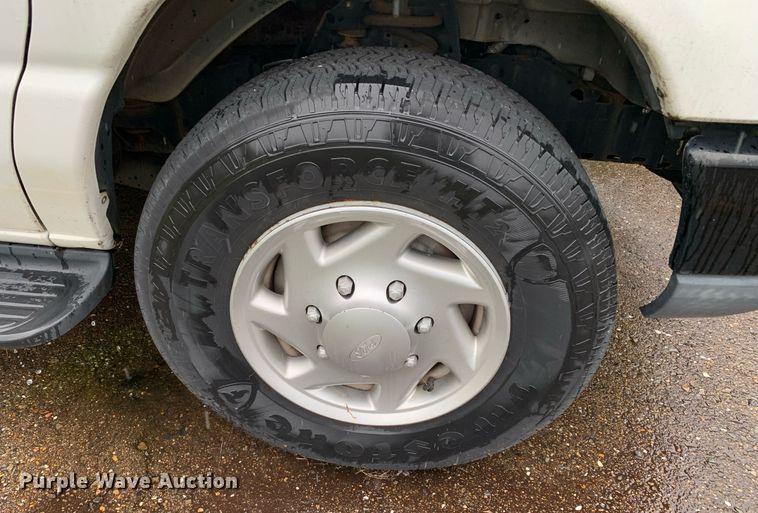 image for item JT9780 2014 Ford Econoline E350 Super Duty XL van