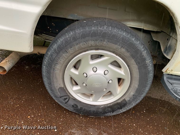 image for item JT9780 2014 Ford Econoline E350 Super Duty XL van