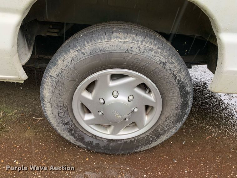 image for item JT9780 2014 Ford Econoline E350 Super Duty XL van