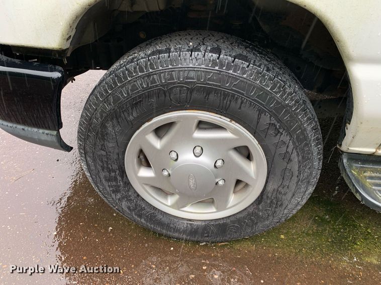 image for item JT9780 2014 Ford Econoline E350 Super Duty XL van