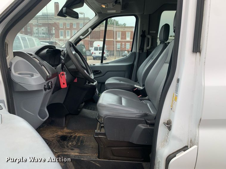 image for item JT9783 2017 Ford  Transit 350 van