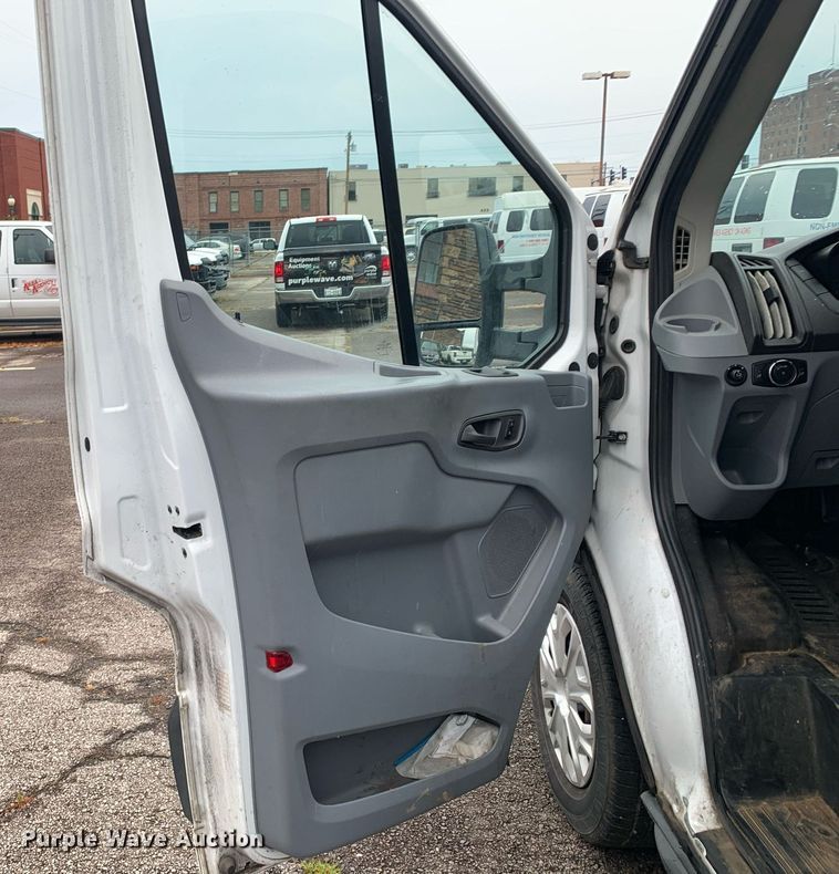 image for item JT9783 2017 Ford  Transit 350 van