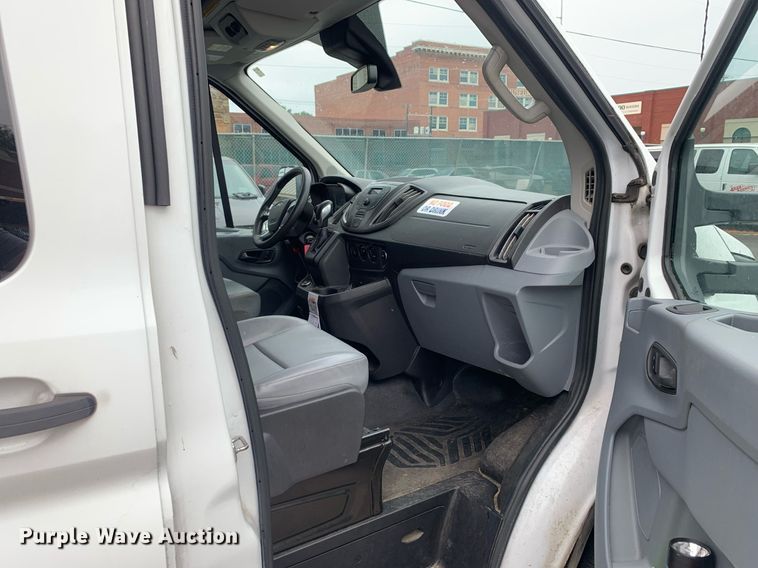 image for item JT9783 2017 Ford  Transit 350 van