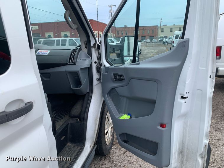 image for item JT9783 2017 Ford  Transit 350 van