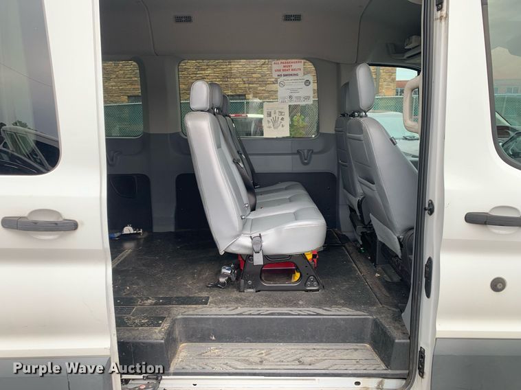 image for item JT9783 2017 Ford  Transit 350 van