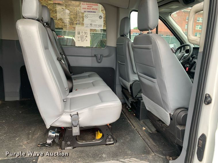 image for item JT9783 2017 Ford  Transit 350 van