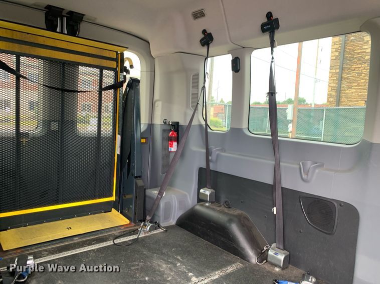 image for item JT9783 2017 Ford  Transit 350 van