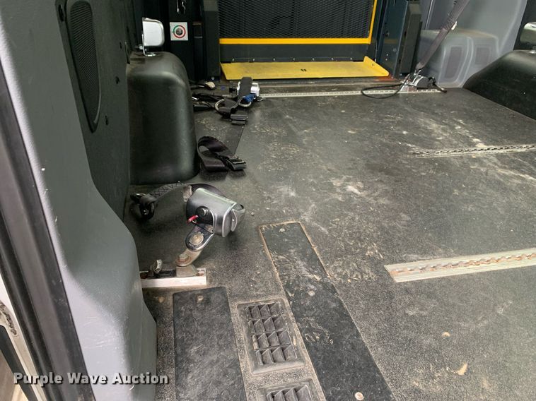 image for item JT9783 2017 Ford  Transit 350 van