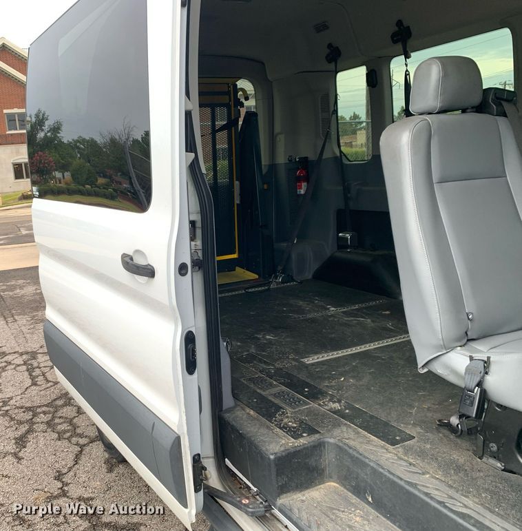 image for item JT9783 2017 Ford  Transit 350 van