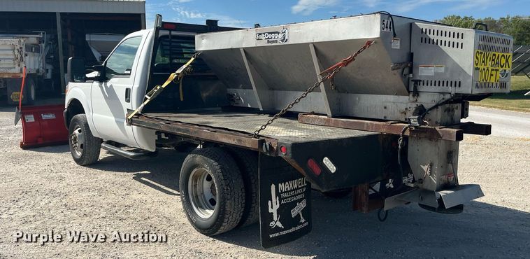 image for item LC9162 2014 Ford F350 Super Duty XL flatbed pickup truck