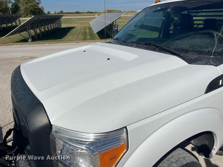 image for item LC9162 2014 Ford F350 Super Duty XL flatbed pickup truck