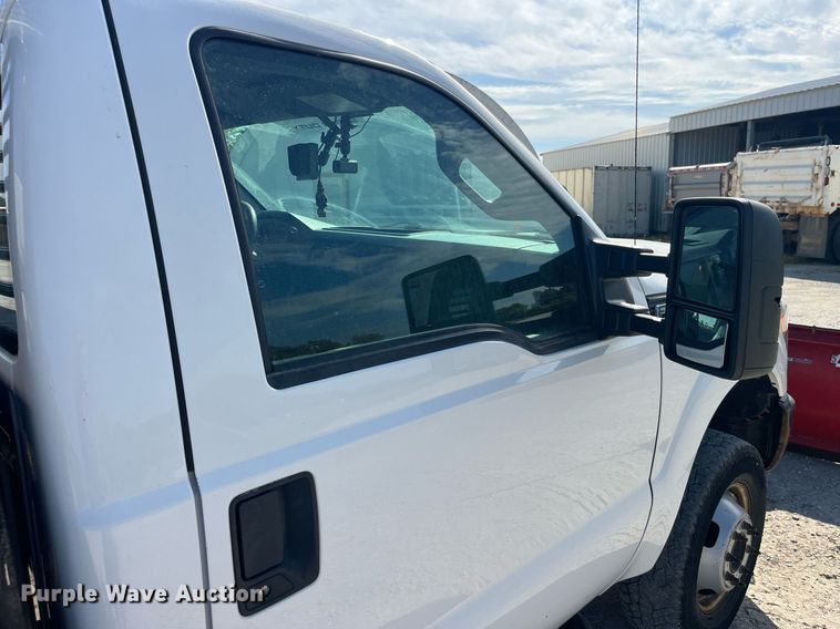 image for item LC9162 2014 Ford F350 Super Duty XL flatbed pickup truck