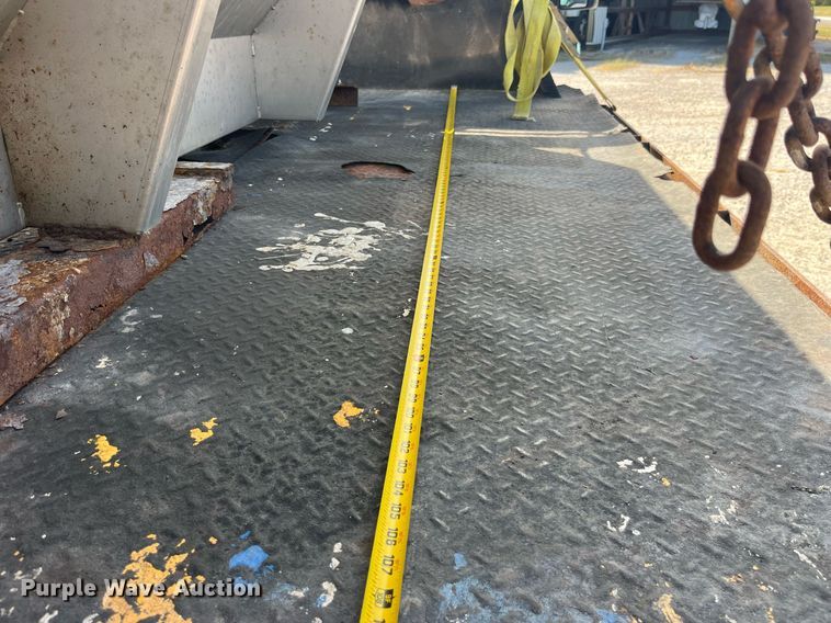 image for item LC9162 2014 Ford F350 Super Duty XL flatbed pickup truck