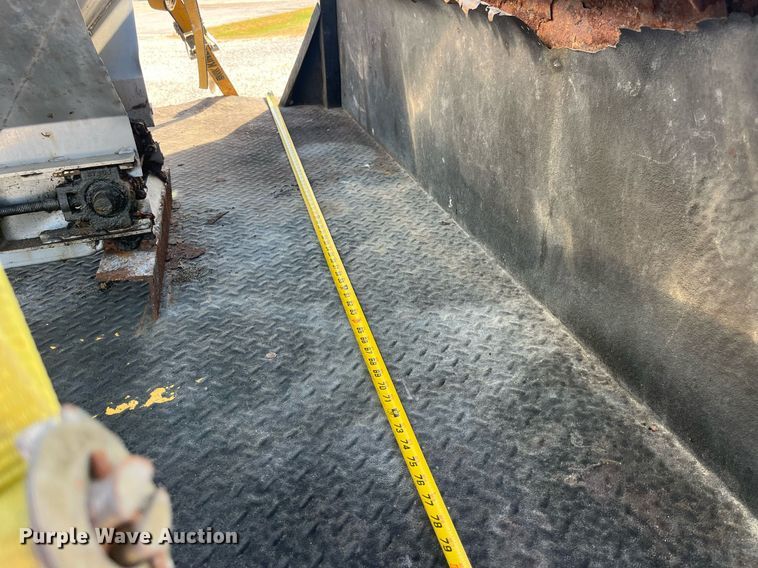 image for item LC9162 2014 Ford F350 Super Duty XL flatbed pickup truck