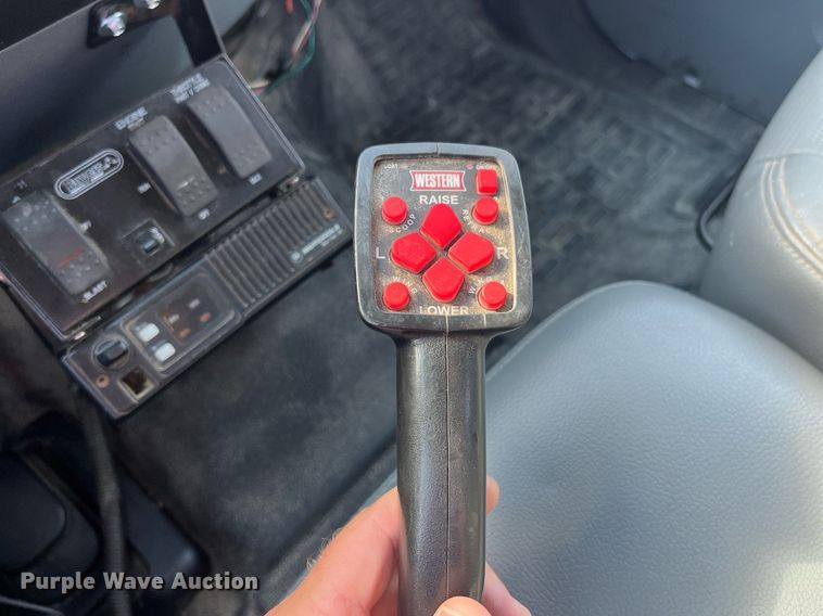 image for item LC9162 2014 Ford F350 Super Duty XL flatbed pickup truck