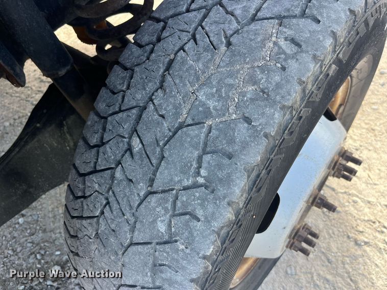 image for item LC9162 2014 Ford F350 Super Duty XL flatbed pickup truck