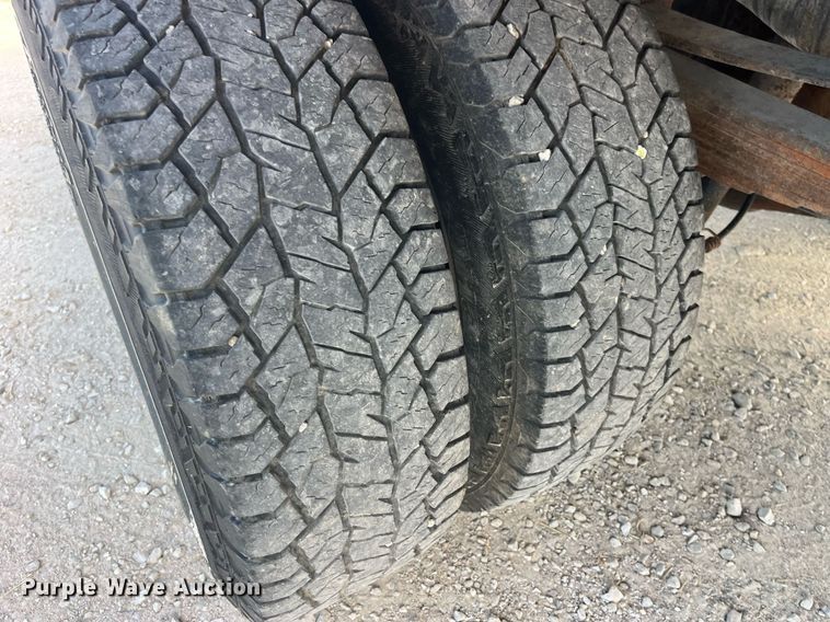 image for item LC9162 2014 Ford F350 Super Duty XL flatbed pickup truck