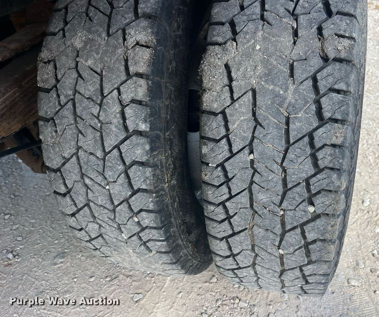 image for item LC9162 2014 Ford F350 Super Duty XL flatbed pickup truck