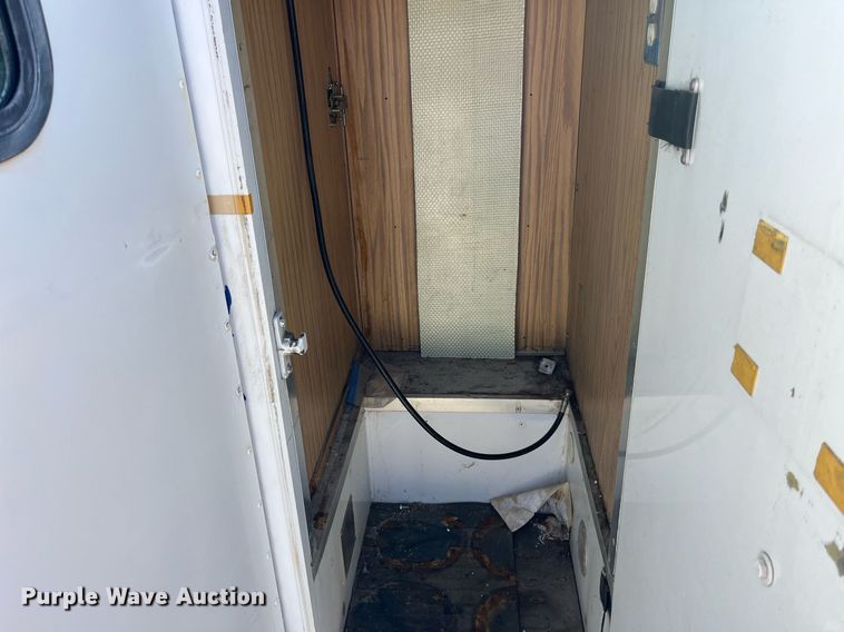 image for item LC9163 1993 Ford E350 ambulance