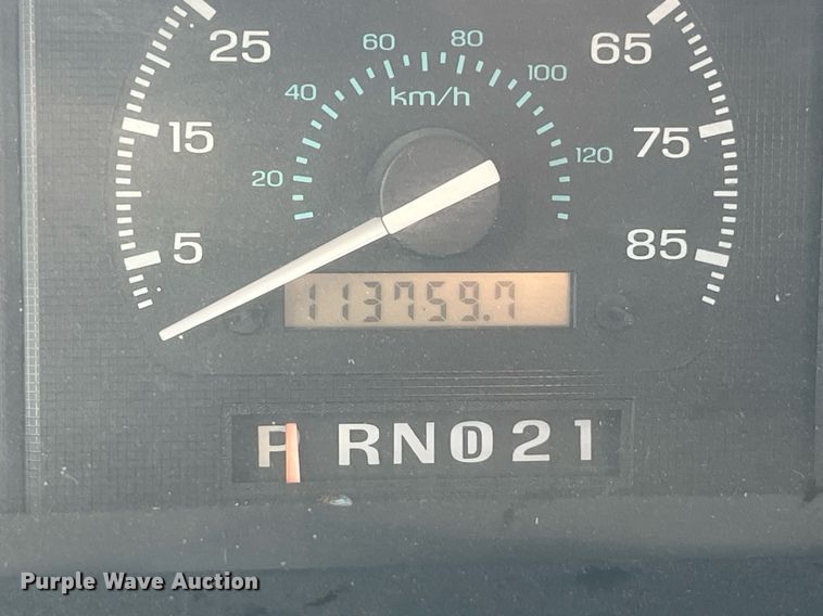 image for item LC9163 1993 Ford E350 ambulance