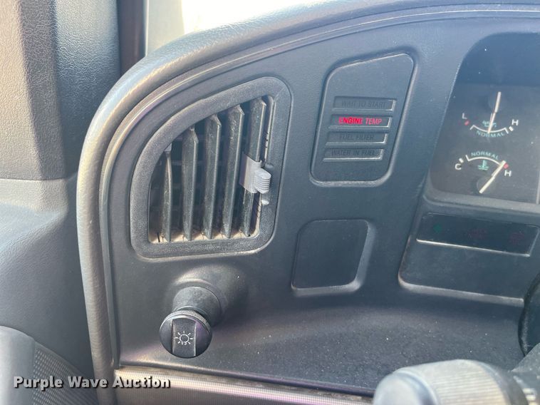 image for item LC9163 1993 Ford E350 ambulance