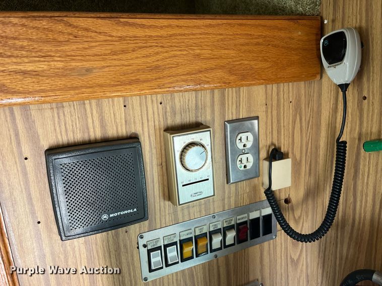 image for item LC9163 1993 Ford E350 ambulance