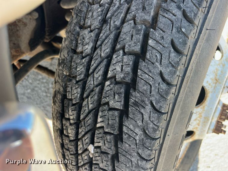 image for item LC9163 1993 Ford E350 ambulance