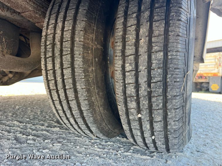 image for item LC9163 1993 Ford E350 ambulance