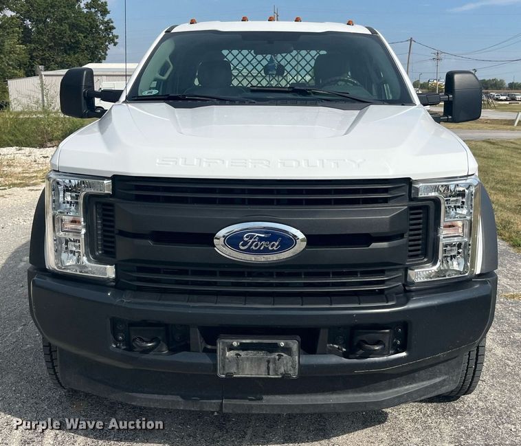 image for item LC9188 2018 Ford F450 Super Duty XL SuperCab flatbed truck