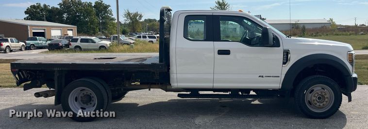 image for item LC9188 2018 Ford F450 Super Duty XL SuperCab flatbed truck