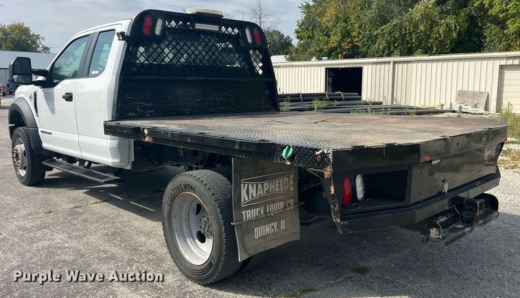 image for item LC9188 2018 Ford F450 Super Duty XL SuperCab flatbed truck